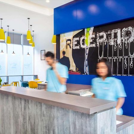 Ibis Budget Jakarta Tanah Abang Exterior foto