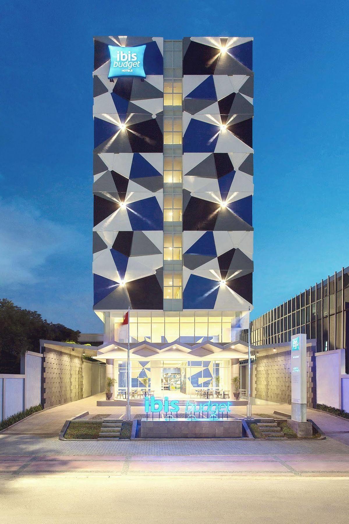 Ibis Budget Jakarta Tanah Abang Exterior foto