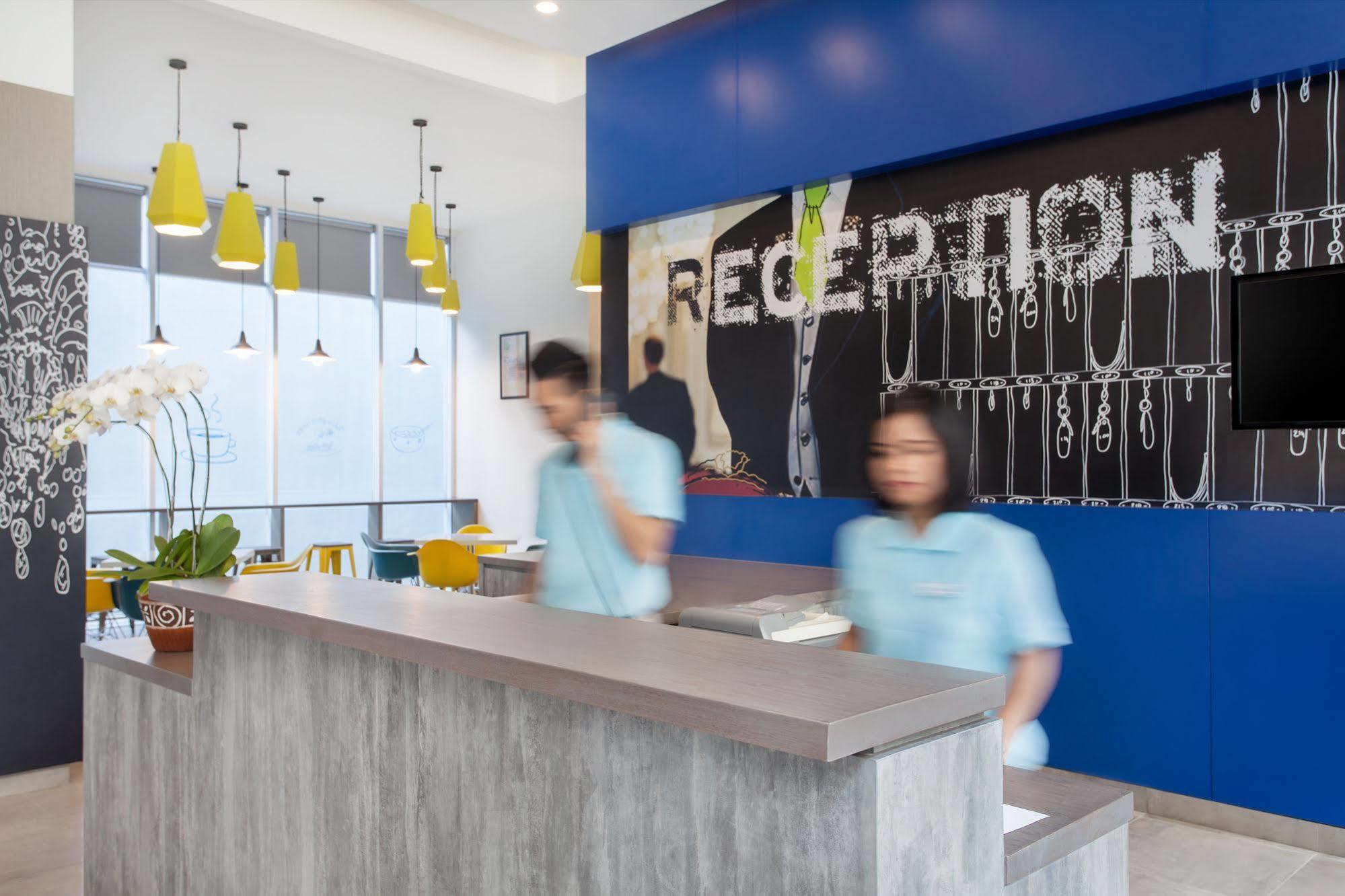Ibis Budget Jakarta Tanah Abang Exterior foto
