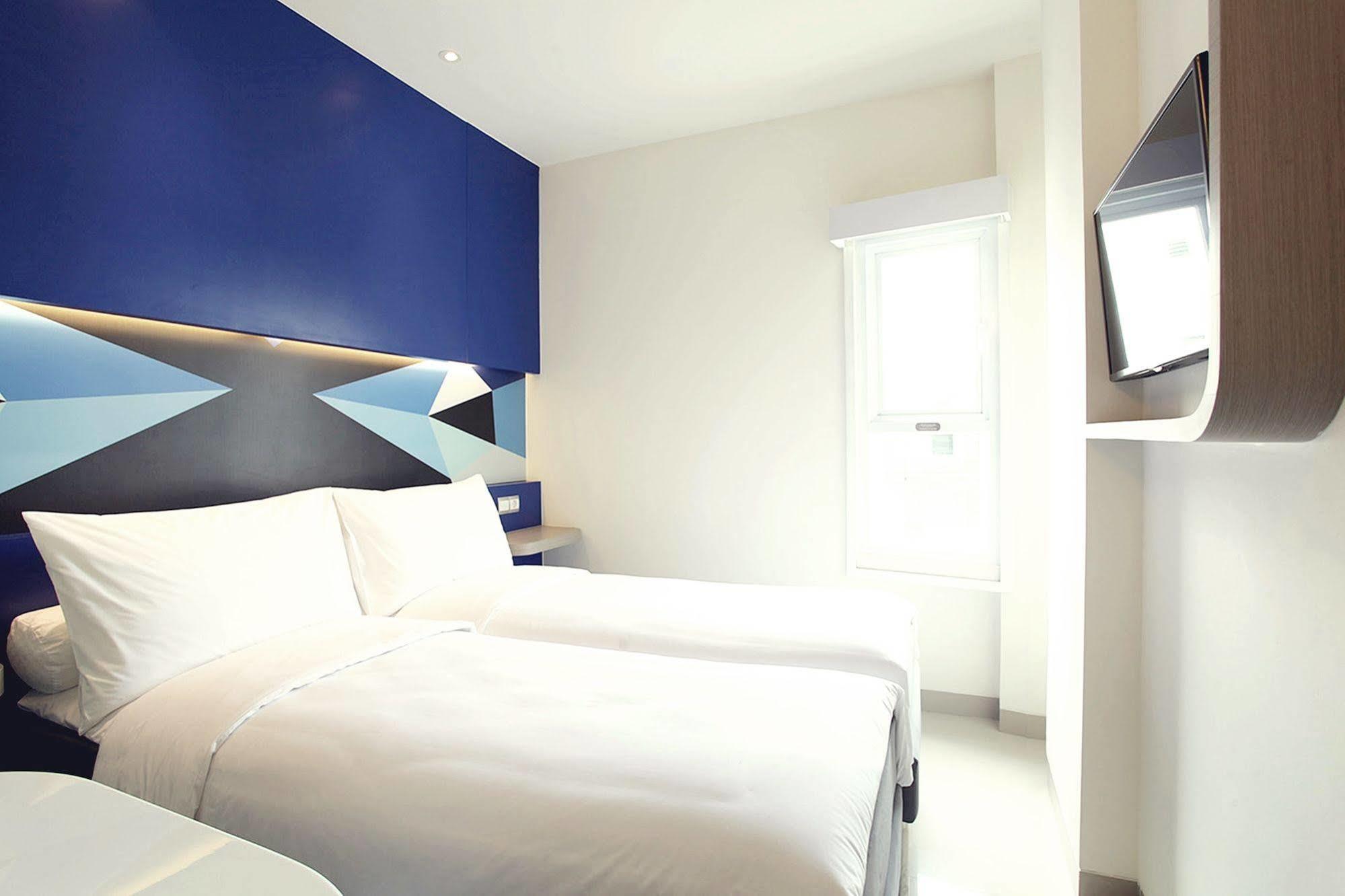 Ibis Budget Jakarta Tanah Abang Exterior foto