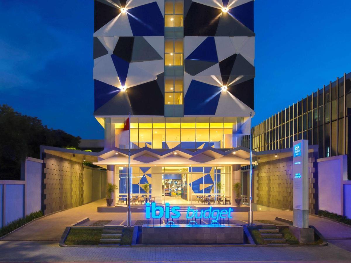 Ibis Budget Jakarta Tanah Abang Exterior foto
